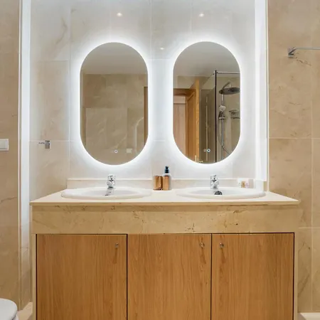 Luna Del Mar - Luxury With Jacuzzi 아파트