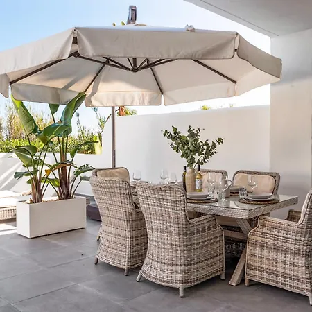 Luna Del Mar - Luxury With Jacuzzi 아파트