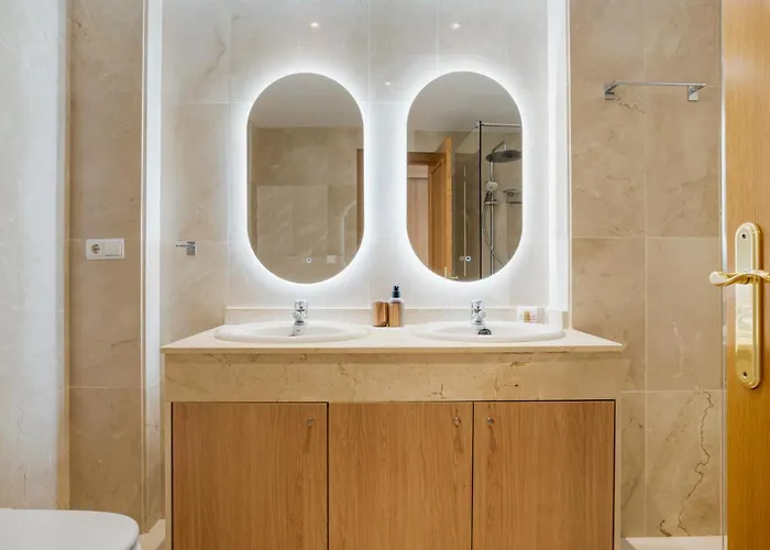 Luna Del Mar - Luxury With Jacuzzi Apartment